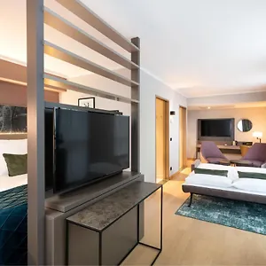 4* Hotel Leonardo Royal