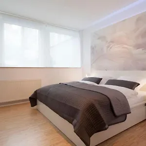  Apartment Exclusive 2-room Souterrain