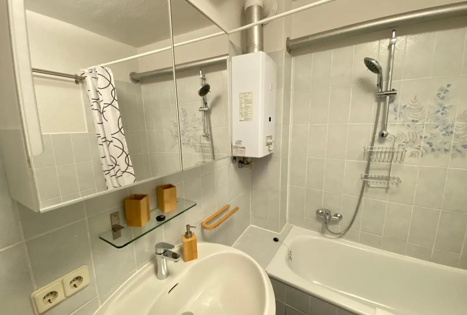 Charmante 3 Zimmer Wohnung In Nuernbergs Altstadt 0*, Nuremberg